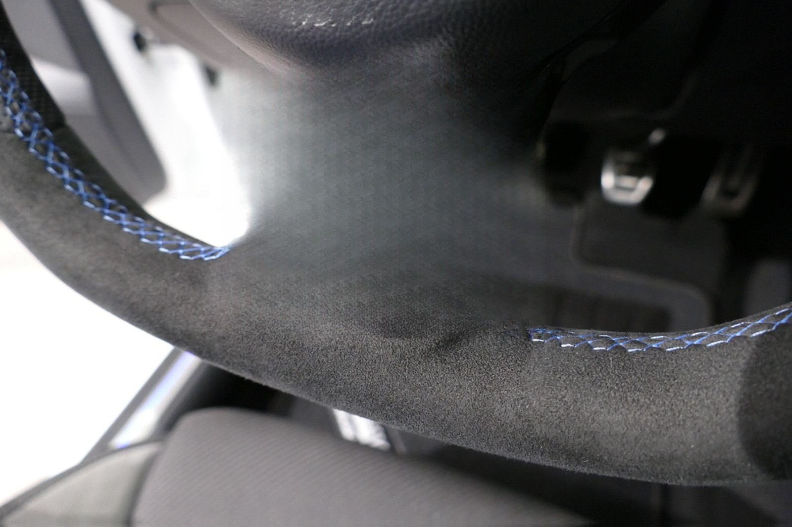 Volkswagen Golf 2.0 TSI 4MOTION BMT R 19ZOLL NAVI KEYLESS foto 38