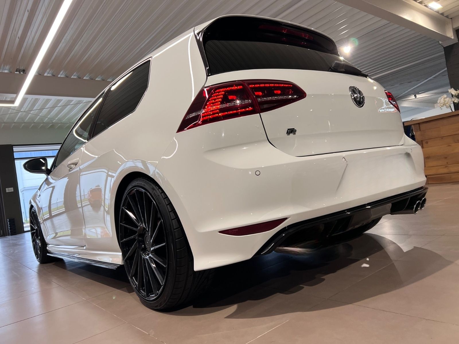 Volkswagen Golf 2.0 TSI 4MOTION BMT R 19ZOLL NAVI KEYLESS foto 6