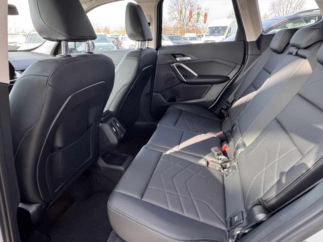 BMW X1 23 d xDrive xLine AHK ACC Leder adap.LED foto 12