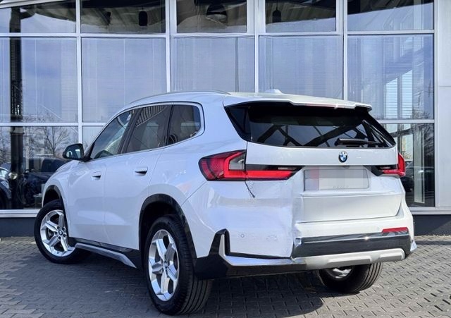 BMW X1 23 d xDrive xLine AHK ACC Leder adap.LED foto 3