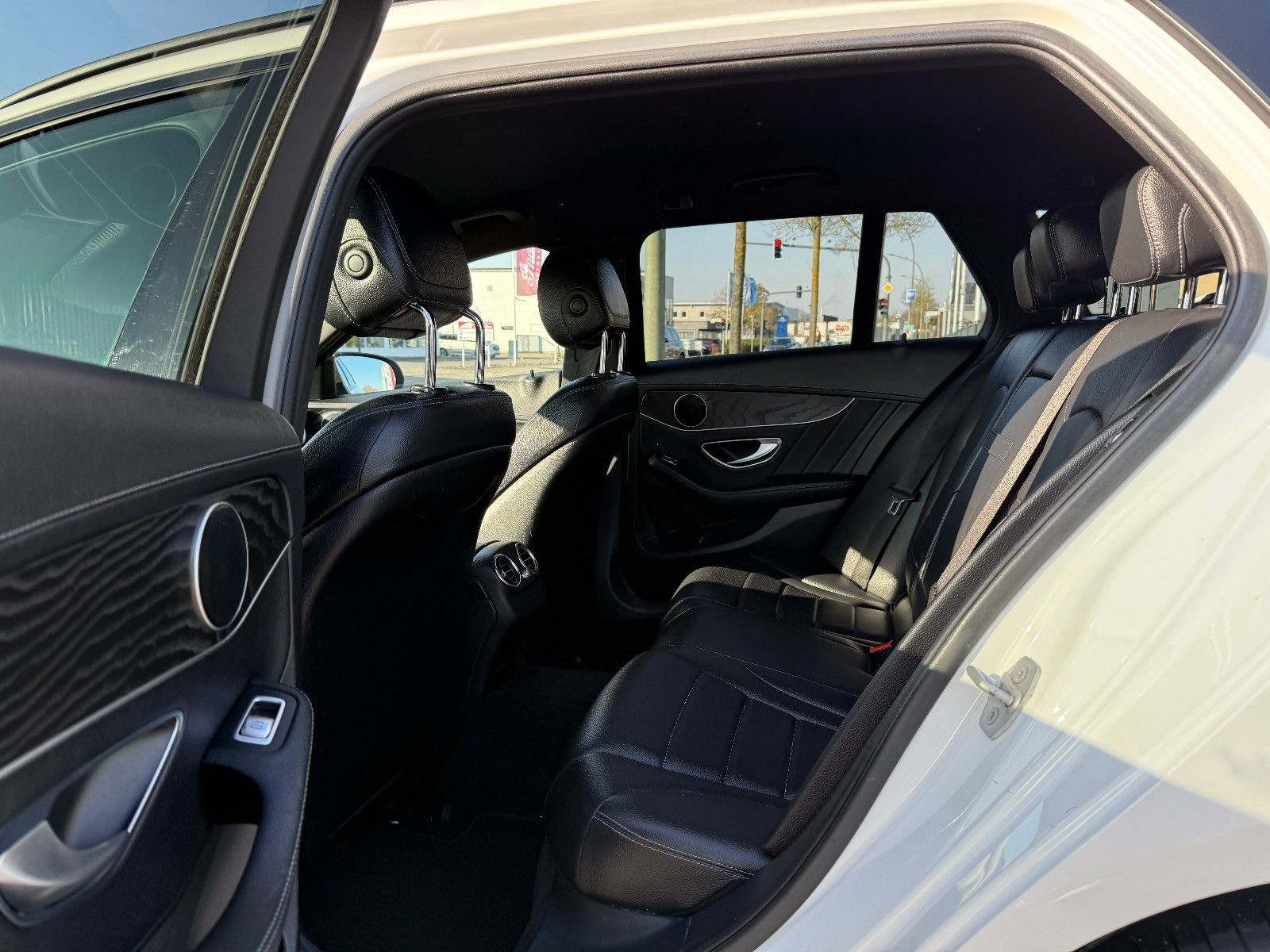 Mercedes-Benz C 400 T 4Matic AMG-line ILS Keyless FINANZIERUNG foto 12