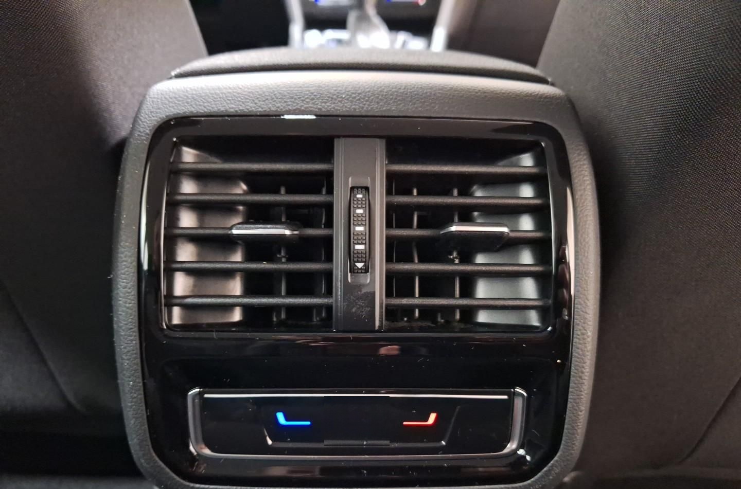 Volkswagen Passat Variant 2.0 TDI DSG Business LED|ACC|Navi foto 13