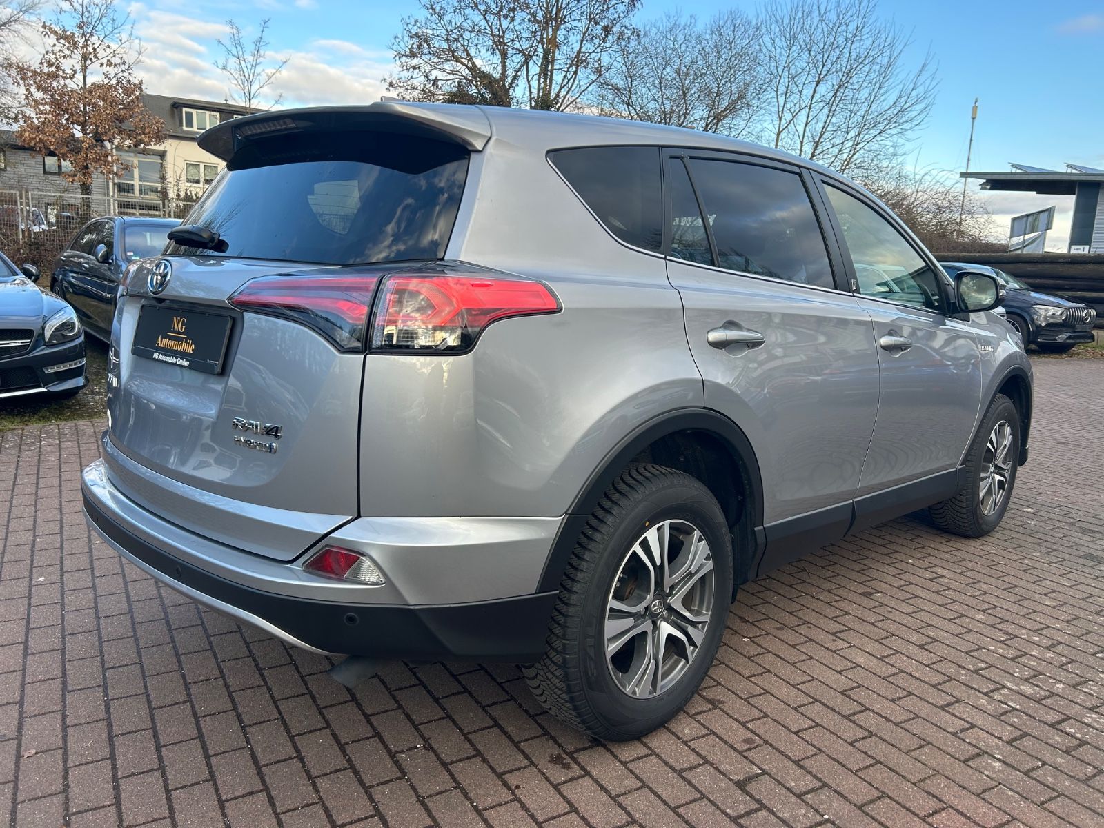 Toyota RAV 4 Team D 2.5  *LED*Keyless*Kamera*ACC*SHZ* foto 5