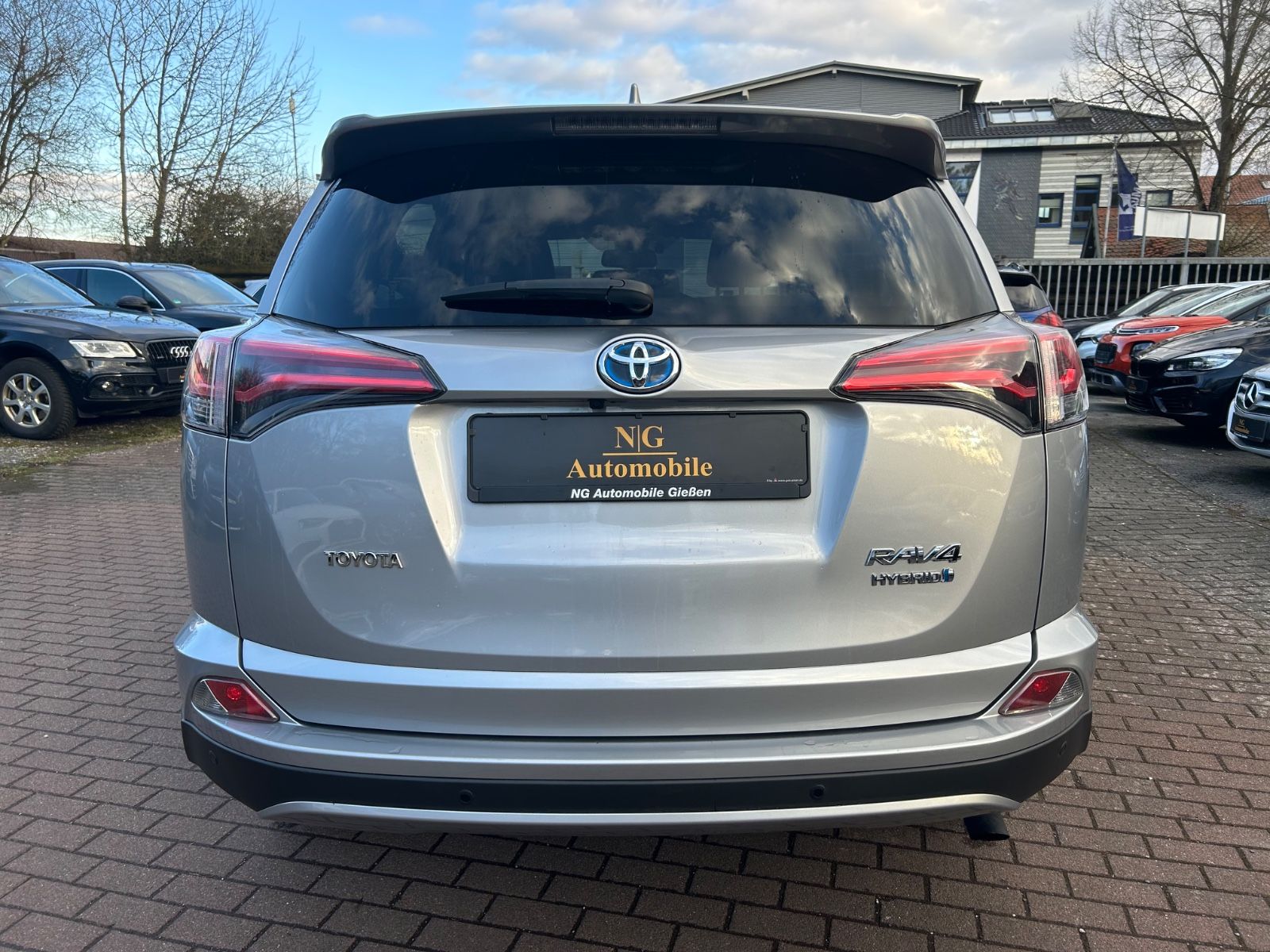 Toyota RAV 4 Team D 2.5  *LED*Keyless*Kamera*ACC*SHZ* foto 6