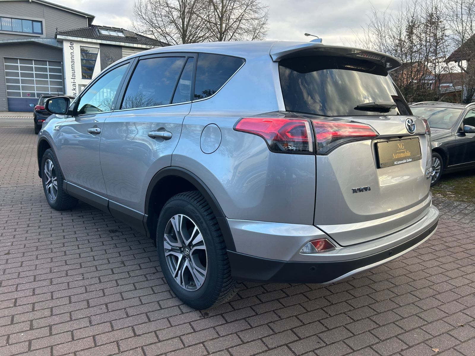 Toyota RAV 4 Team D 2.5  *LED*Keyless*Kamera*ACC*SHZ* foto 7