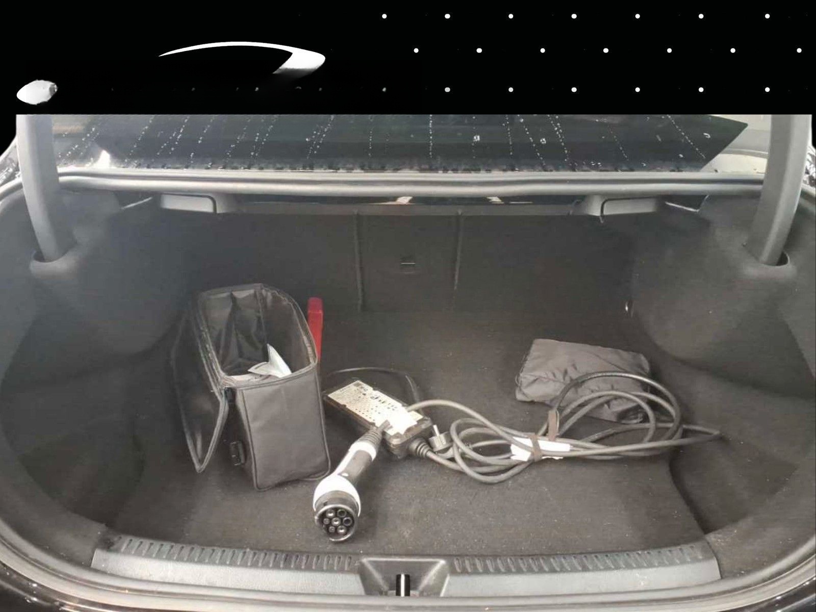 Mercedes-Benz A 250e Limo 8G AMG NIGHT LED 360°KAM TOTW AMBTE foto 21
