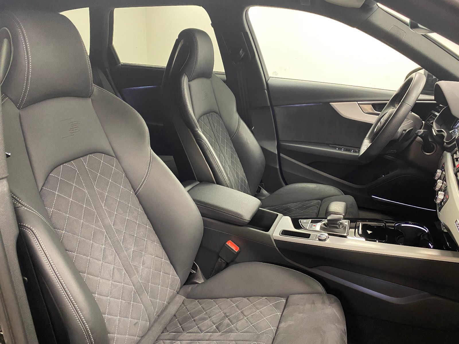 Audi S4 Avant 3.0 TDI quattro Matrix+B&O+Navi+Sportsi foto 12