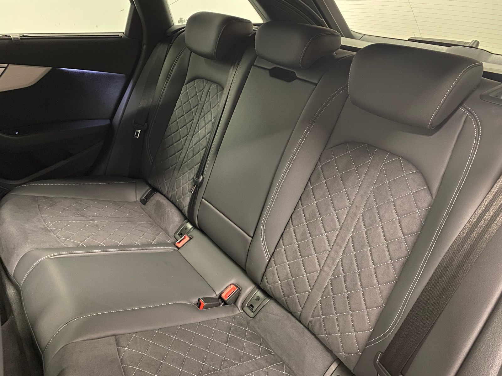 Audi S4 Avant 3.0 TDI quattro Matrix+B&O+Navi+Sportsi foto 13