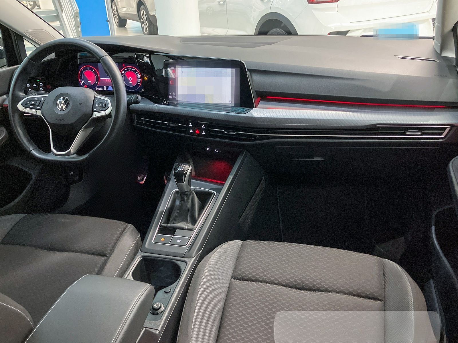 Volkswagen Golf VIII 2.0 TDI Active AHK LED ACC NAVI RFK foto 6