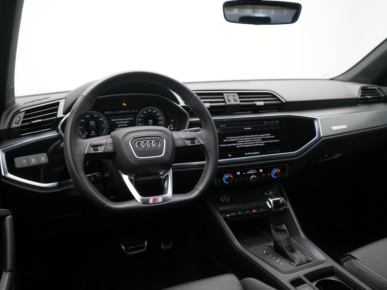 Audi Q3 Sportback S line S-TRON KAM SHZ CARPLAY LED foto 4