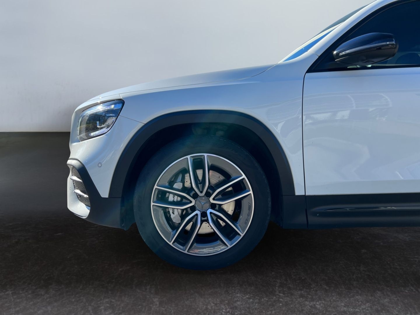 Mercedes-Benz GLB 35 AMG 4M Speedshift DCT 8G *LED*360°*DISTRO foto 22