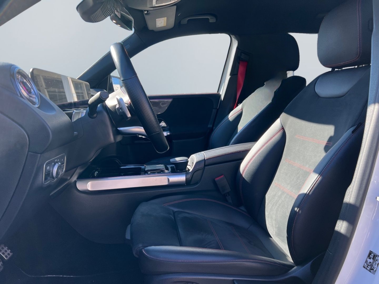 Mercedes-Benz GLB 35 AMG 4M Speedshift DCT 8G *LED*360°*DISTRO foto 9