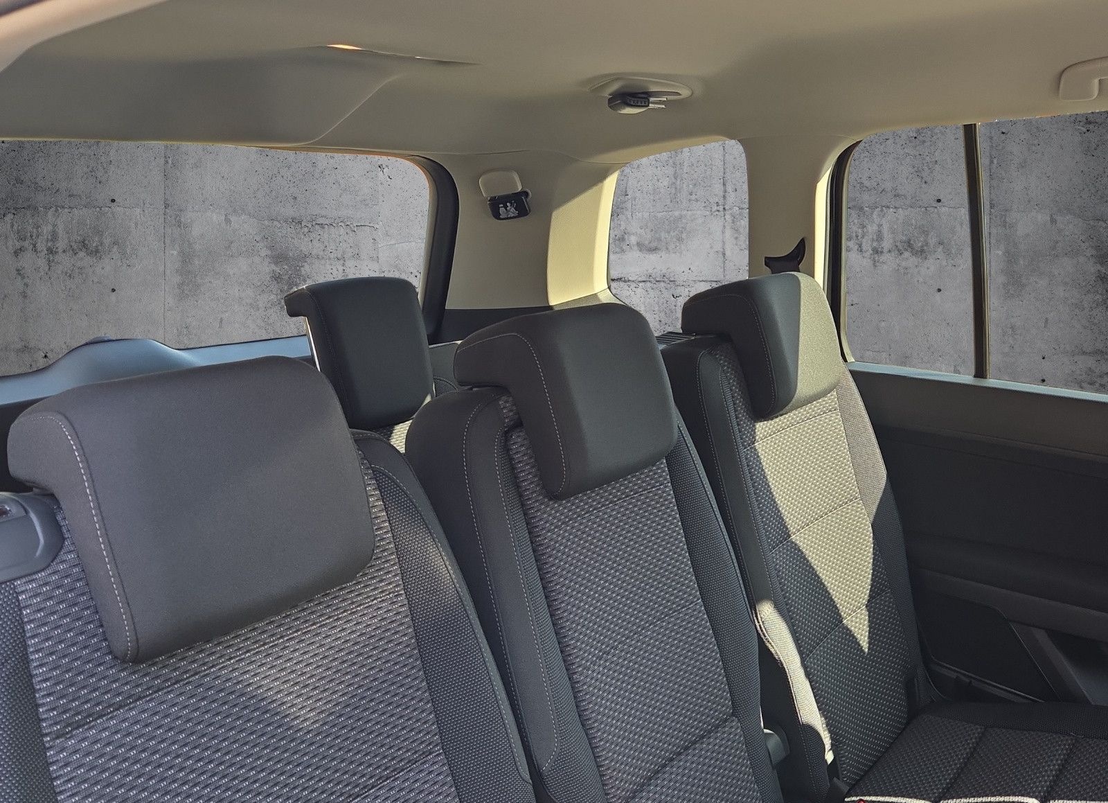 Volkswagen Touran Comfort "Prime R" 1.5 TSI OPF DSG RFK AHK foto 13