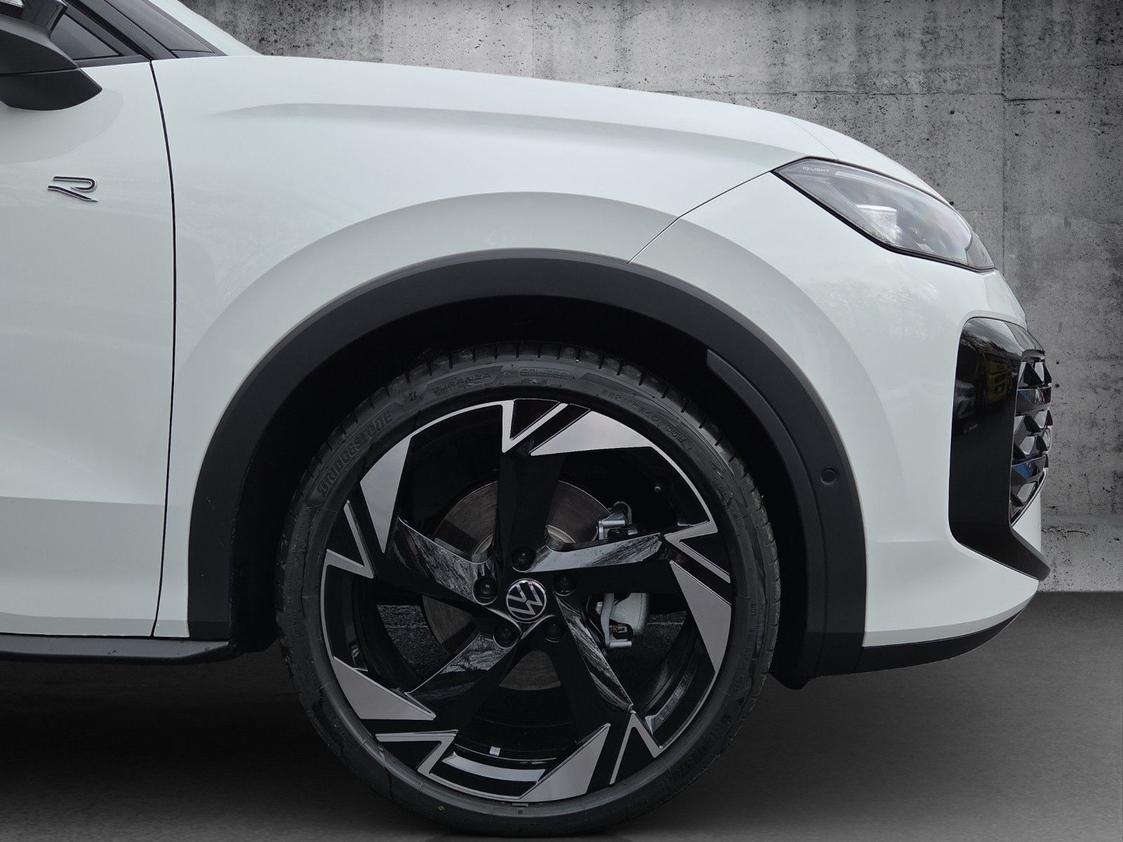 Volkswagen T-Roc neu R-Line 1.5 eTSI OPF DSG Pano AHK foto 4
