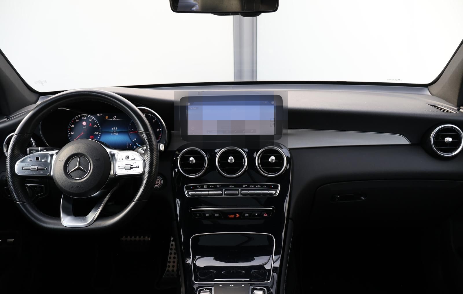 Mercedes-Benz GLC 300d 4M AMG Line PANO VC RFK AHK foto 10