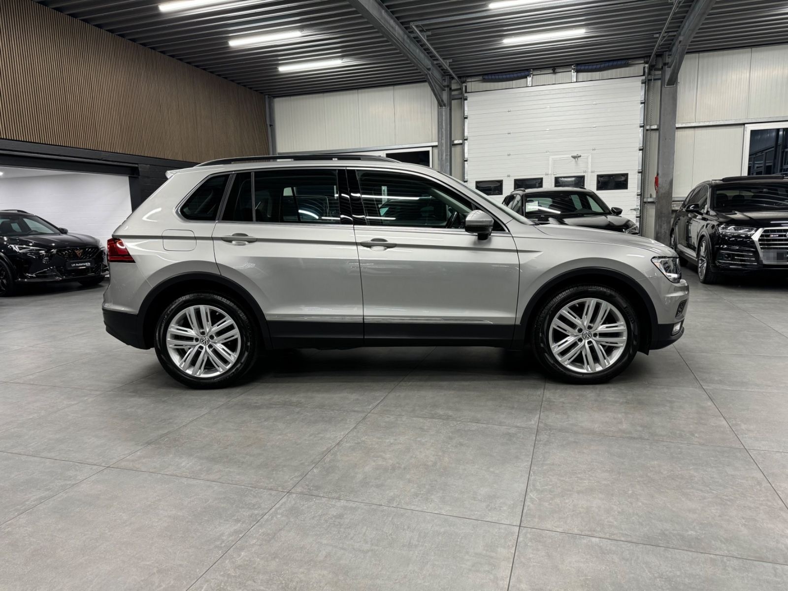 Volkswagen Tiguan Comfortline 4Motion DSG Navi AHK 19Zoll foto 18