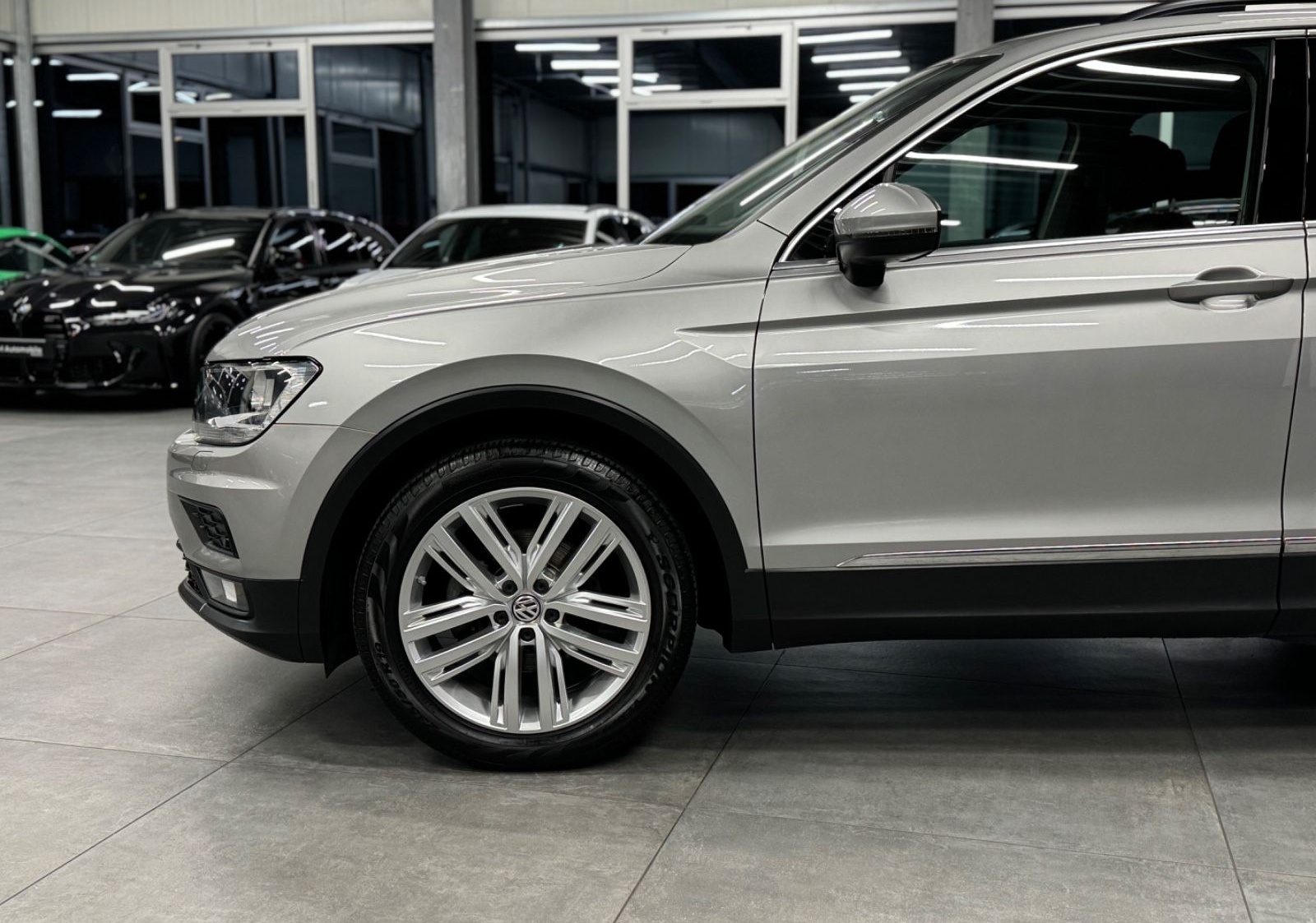 Volkswagen Tiguan Comfortline 4Motion DSG Navi AHK 19Zoll foto 20