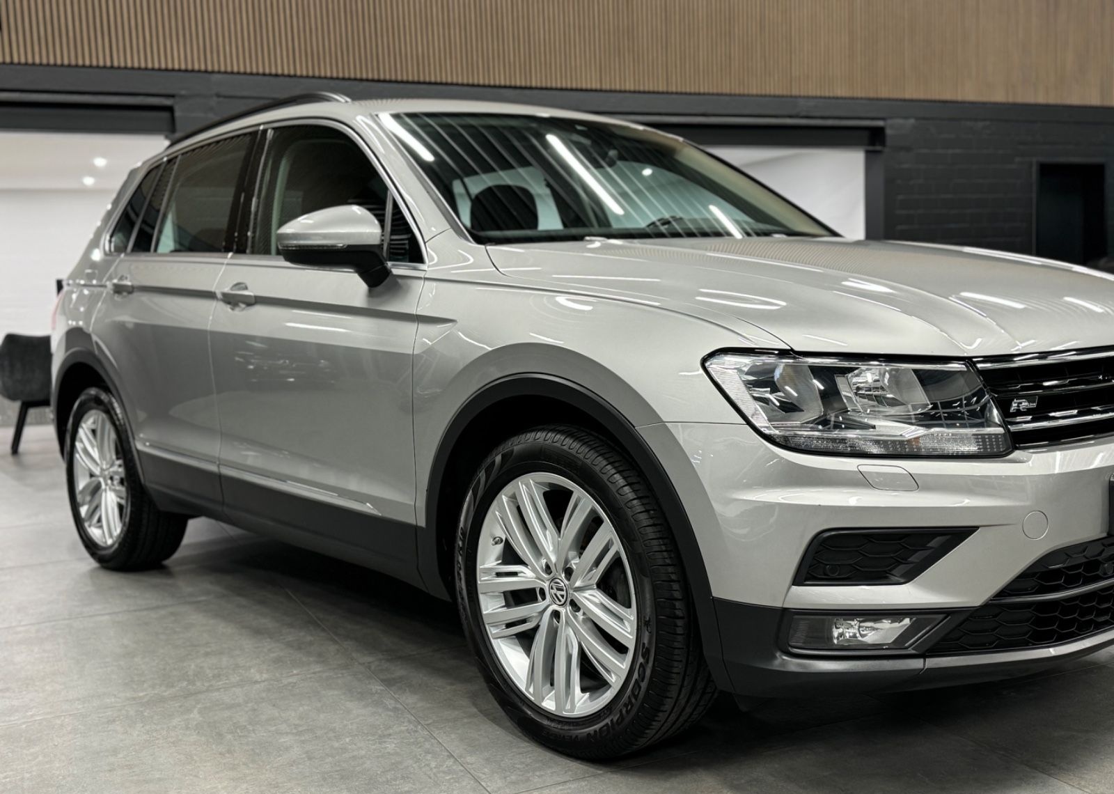Volkswagen Tiguan Comfortline 4Motion DSG Navi AHK 19Zoll foto 21