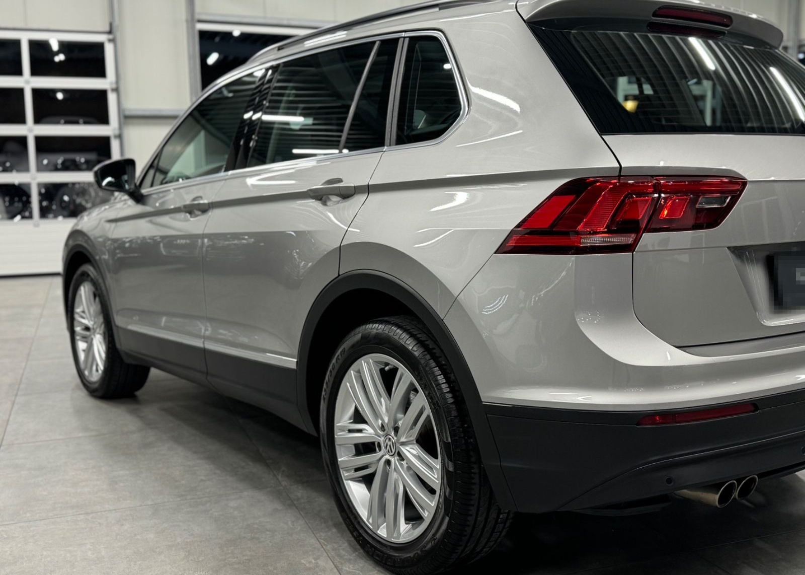 Volkswagen Tiguan Comfortline 4Motion DSG Navi AHK 19Zoll foto 23