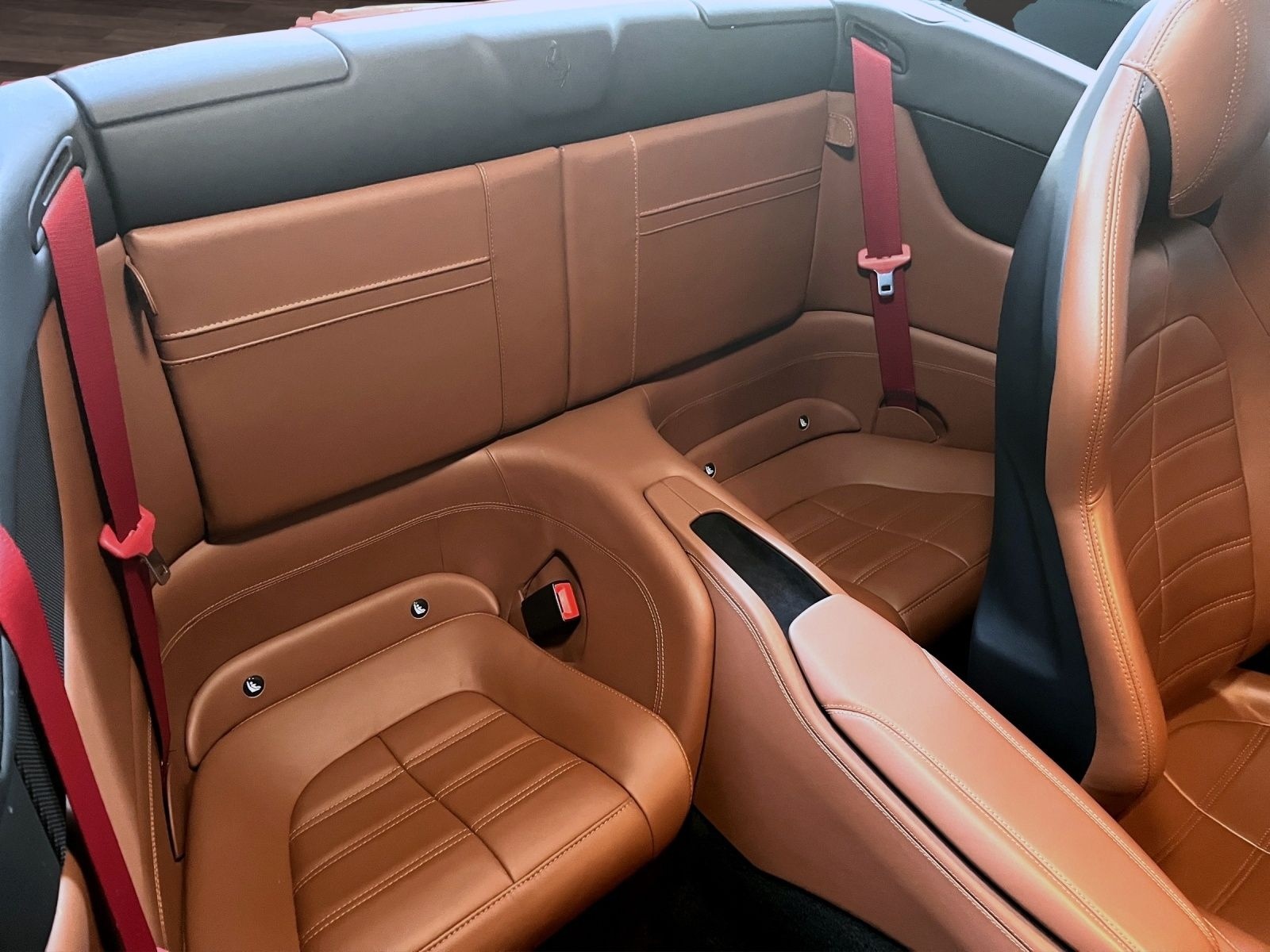 Ferrari California T foto 18