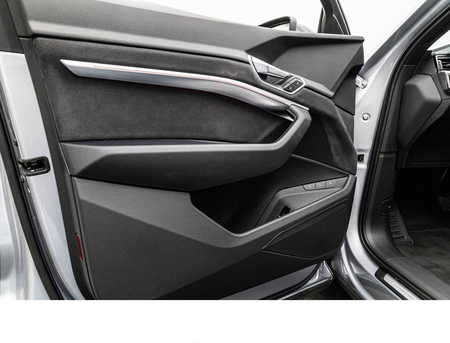 Audi E-TRON SPORTBACK S BLACK 21Z./MTRX/ACC/PANO/KAM. foto 14