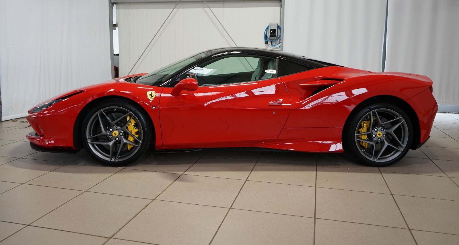 Ferrari F8 Tributo Beifahrerdisplay+Kamera+CarbonLenkrad foto 2