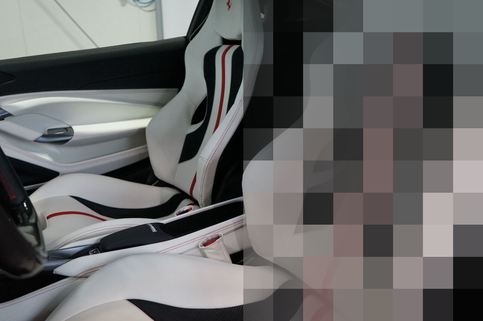 Ferrari F8 Tributo Beifahrerdisplay+Kamera+CarbonLenkrad foto 11