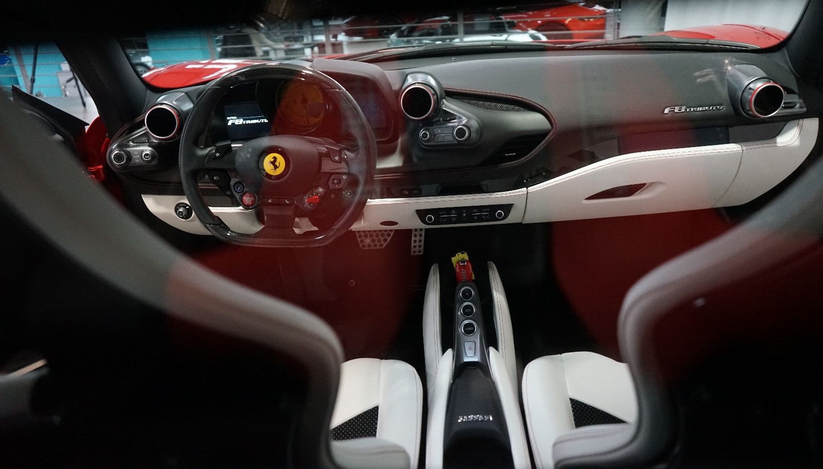 Ferrari F8 Tributo Beifahrerdisplay+Kamera+CarbonLenkrad foto 19