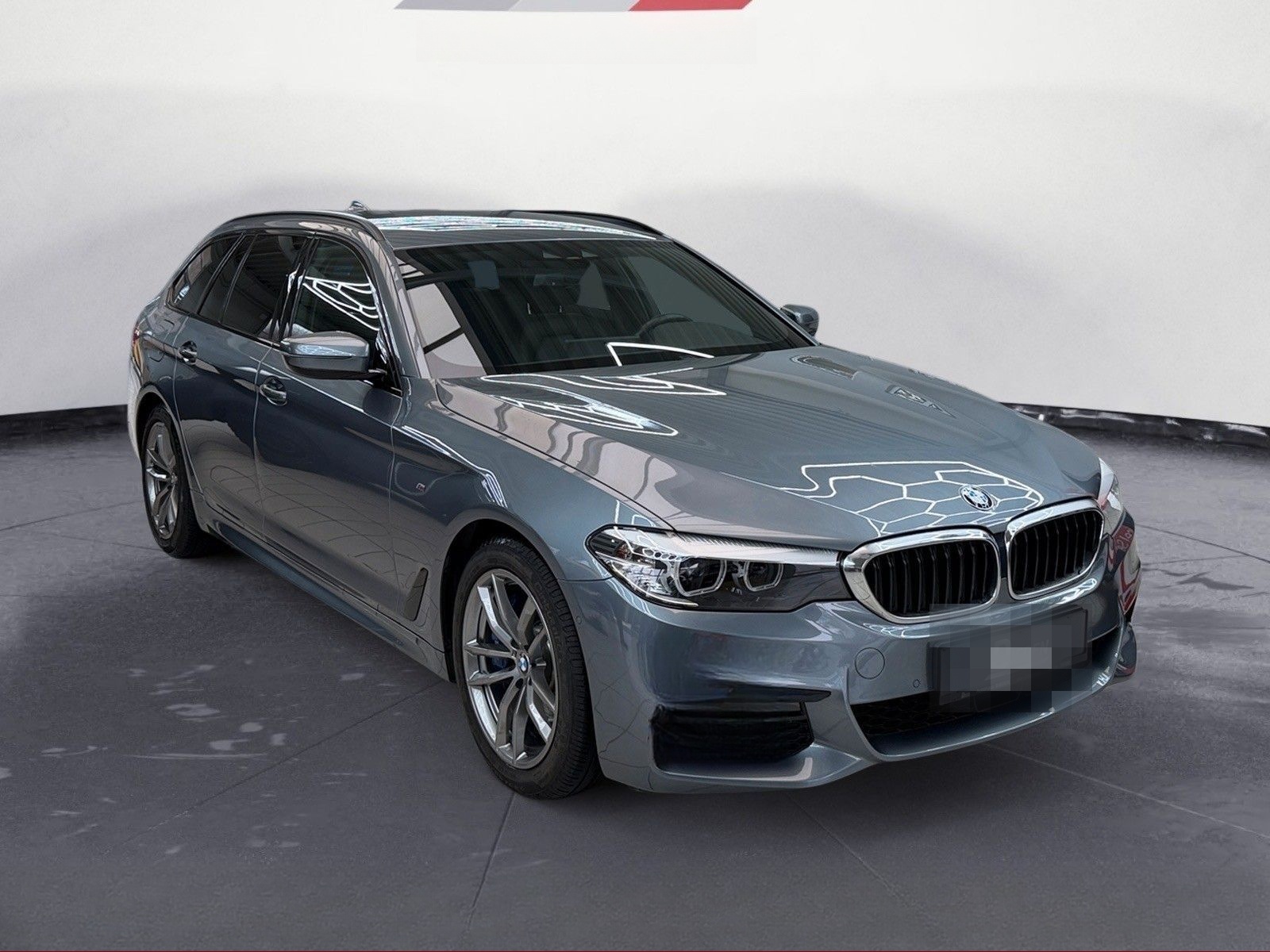 BMW 530d Touring xDrive M Sport AHK + STANDHEIZUNG foto 8