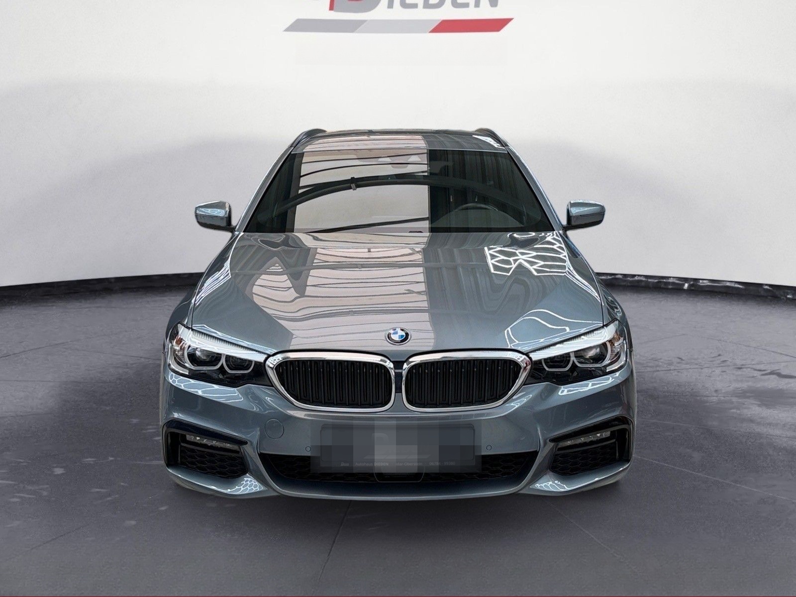 BMW 530d Touring xDrive M Sport AHK + STANDHEIZUNG foto 9