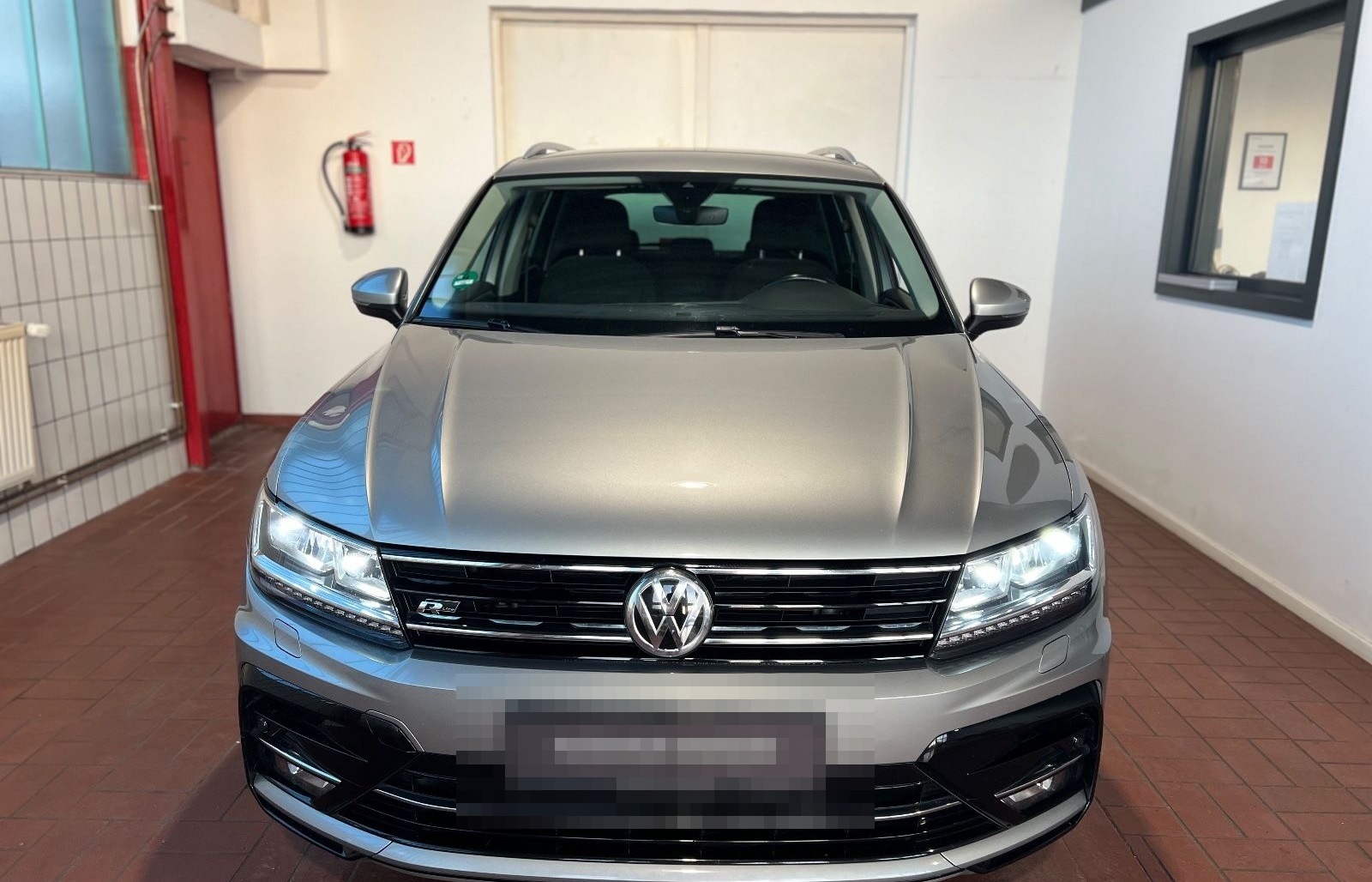 Volkswagen Tiguan Highline 2.0 TDI/R-LineExt/2.Hand/Carplay foto 2