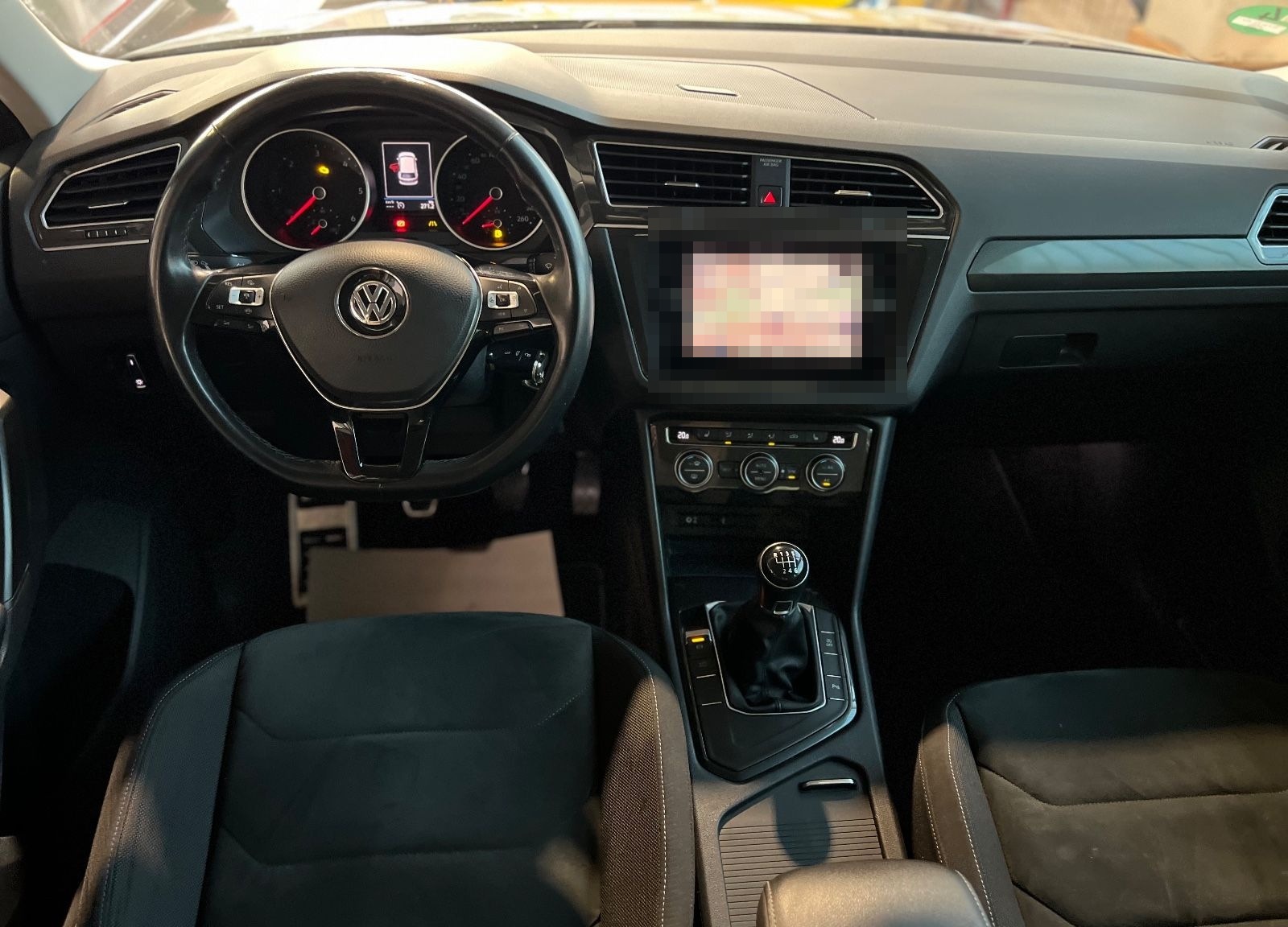 Volkswagen Tiguan Highline 2.0 TDI/R-LineExt/2.Hand/Carplay foto 12