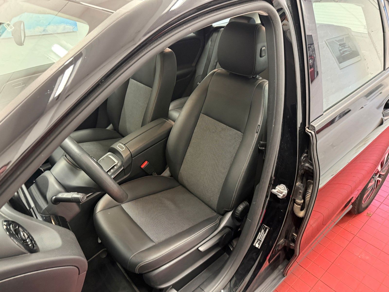 Mercedes-Benz B 180d Business Navi/Sitzh./Parkassist./AHK foto 14