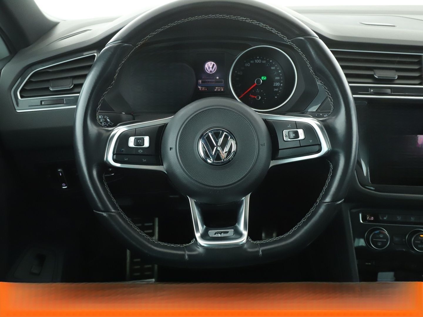 Volkswagen Tiguan 2.0 TSI Highline 4Motion BM Aut.*NAVI*HUD foto 19
