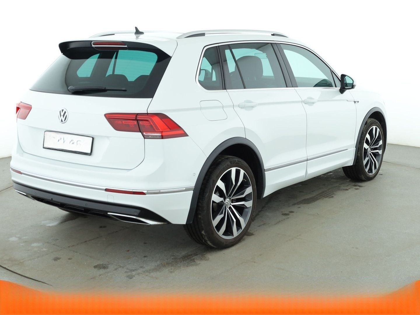 Volkswagen Tiguan 2.0 TSI Highline 4Motion BM Aut.*NAVI*HUD foto 6