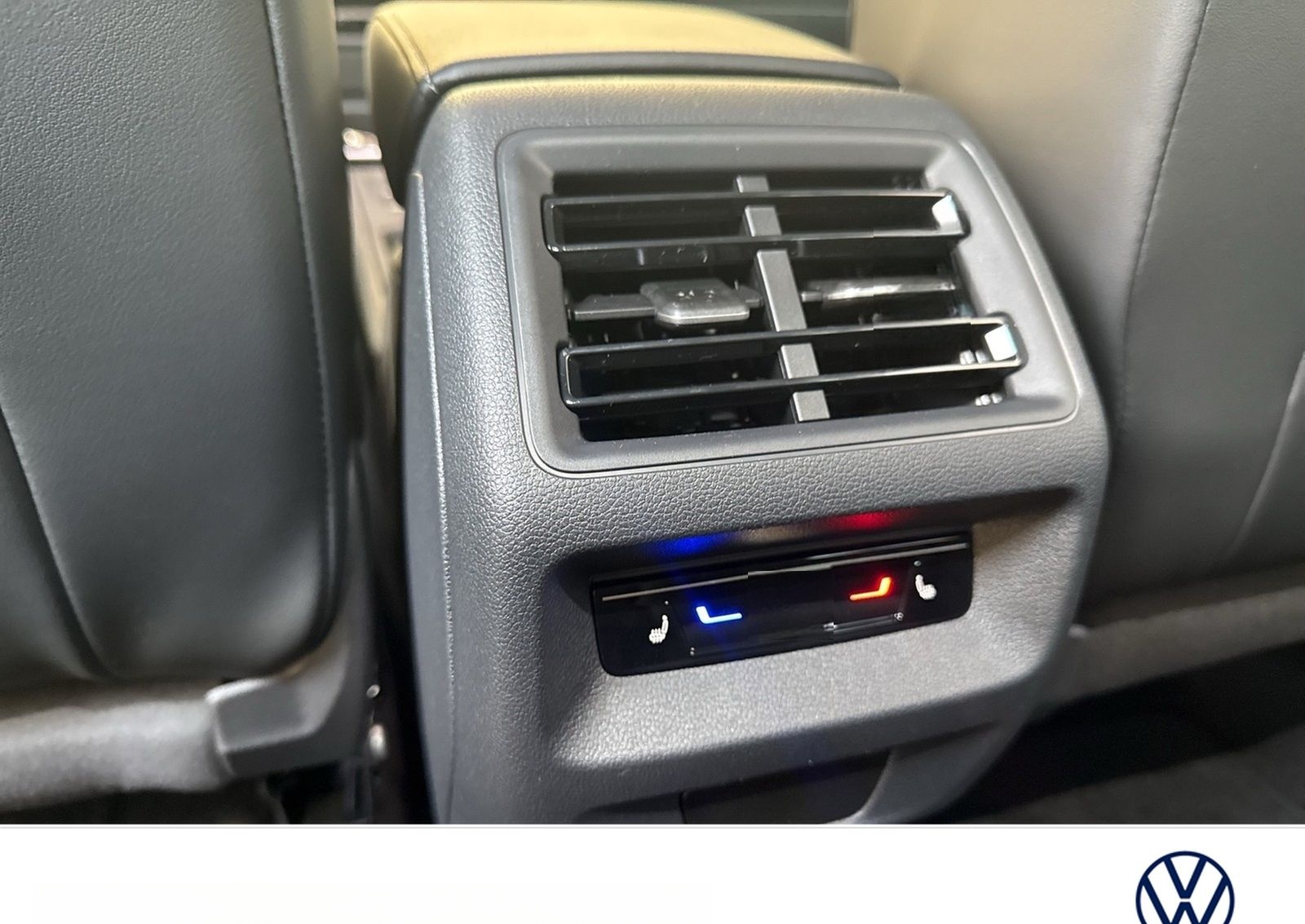 Volkswagen Tiguan 1.5 HYBRID LIFE CAM ACC LM18 CARPLAY foto 9