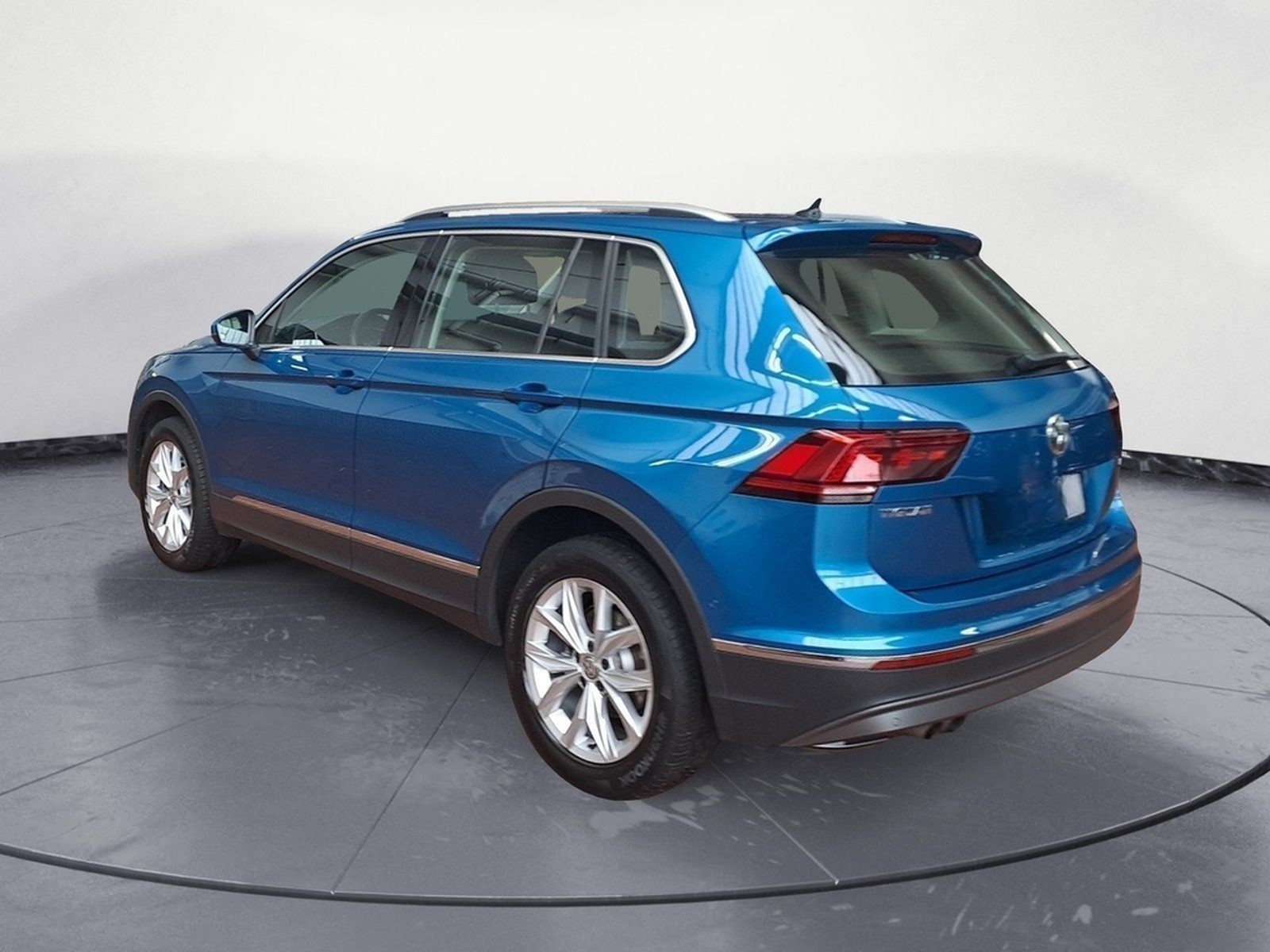 Volkswagen Tiguan 2.0 TSI Highline 4Motion DSG *DCC*NAVI*AC foto 4