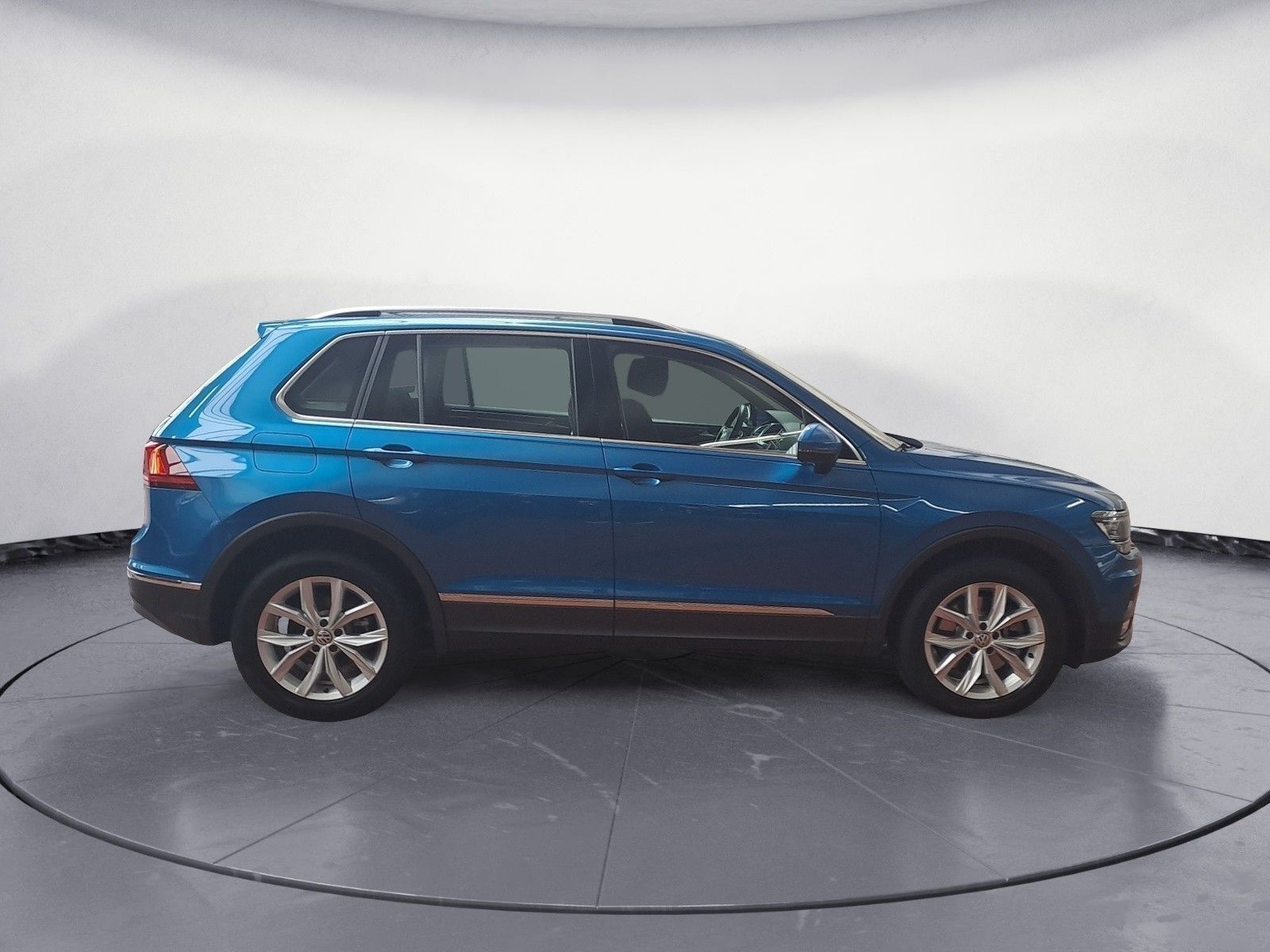 Volkswagen Tiguan 2.0 TSI Highline 4Motion DSG *DCC*NAVI*AC foto 6