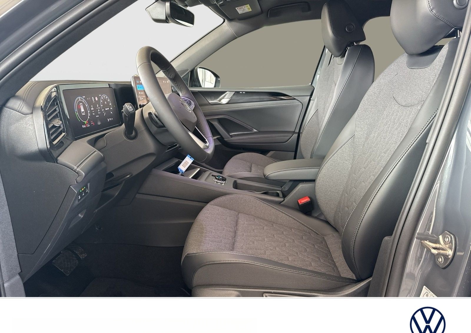 Volkswagen Tiguan 1.5 HYBRID LIFE CAM ACC LM18 CARPLAY foto 7