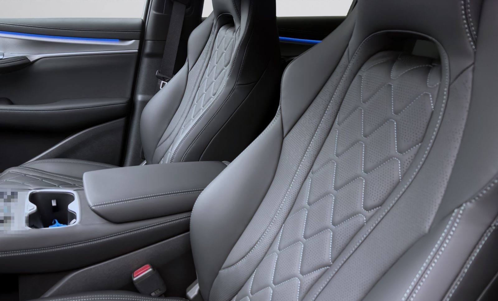 BYD SEALION 7 DESIGN AWD NAVI SHZG LM20 360* PDC foto 9