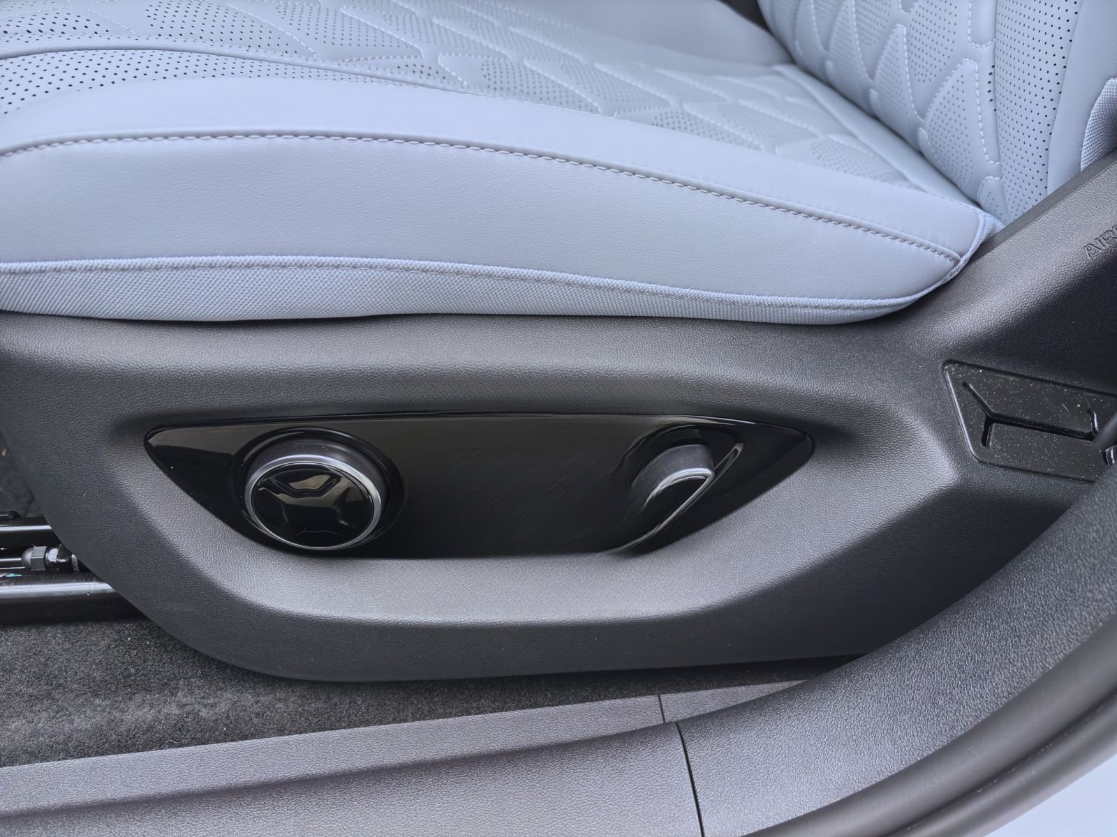 BYD SEALION 7 COMFORT NAVI SHZG LM19 360* PDC foto 19