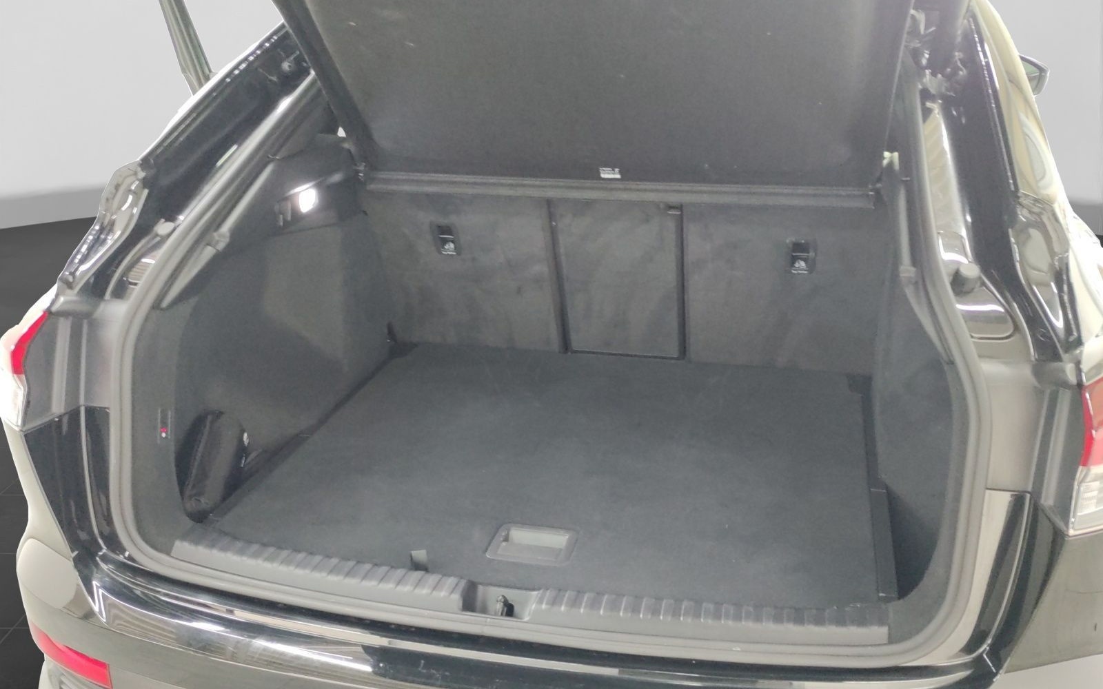 Audi Q4 Sportback e-tron 45 Q S LINE UPE77 LM20 PANO foto 17