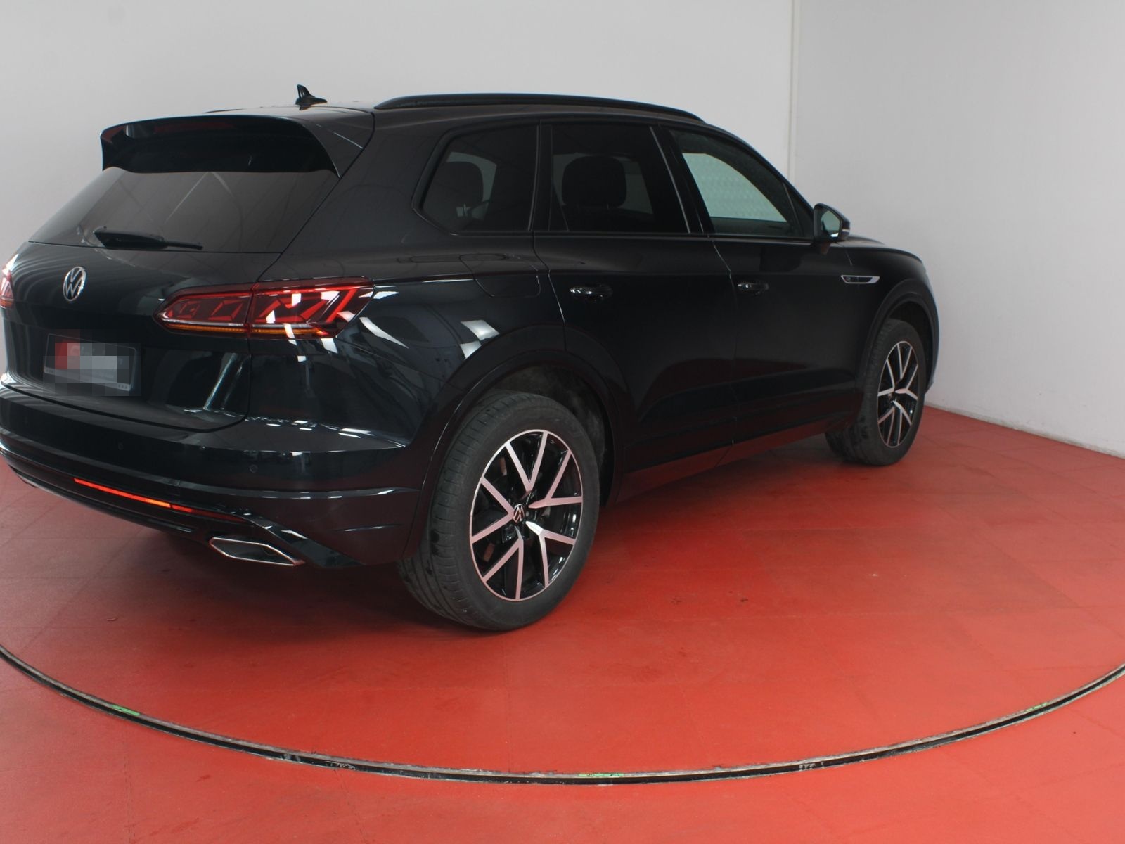 Volkswagen Touareg R-Line Black Style 3.0TSI 540,-ohne Anza foto 2