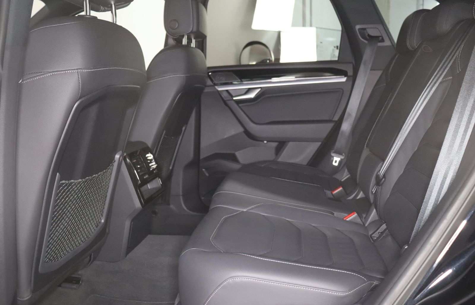 Volkswagen Touareg R-Line Black Style 3.0TSI 540,-ohne Anza foto 11