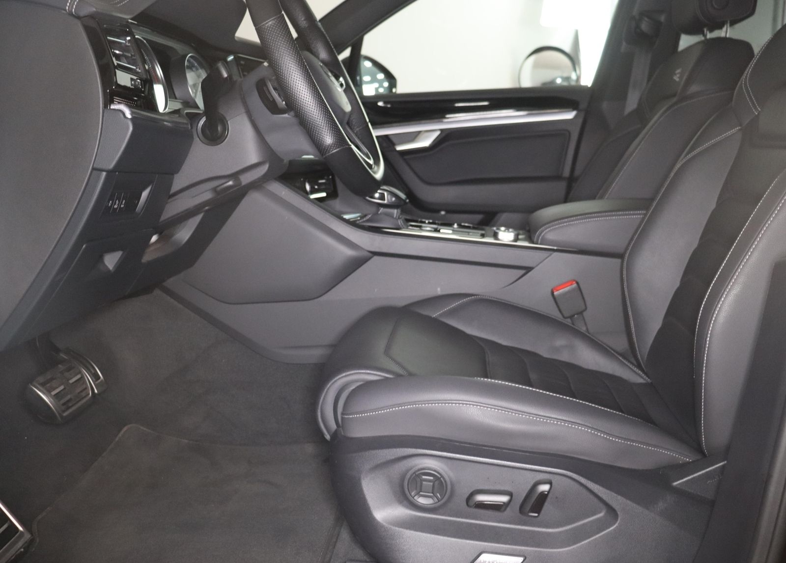 Volkswagen Touareg R-Line Black Style 3.0TSI 540,-ohne Anza foto 8