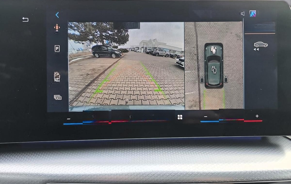 BMW X1  xDrive 23d Aut.M Sport+AHK+HUD+ACC+adapt.LED foto 13