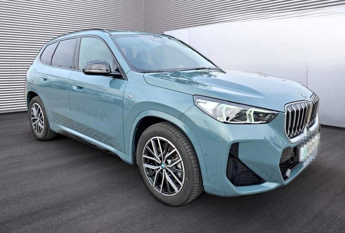 BMW X1  xDrive 23d Aut.M Sport+AHK+HUD+ACC+adapt.LED foto 6