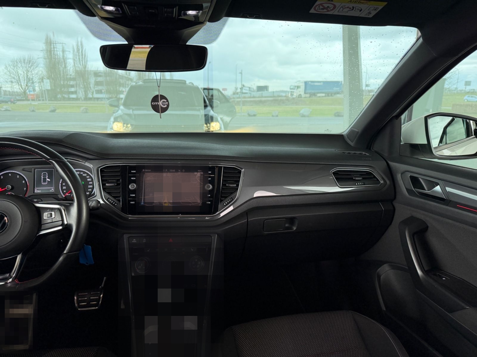 Volkswagen T-ROC SPORT AUT. 150PS | PANO | NAVI | MFL | DAB foto 22