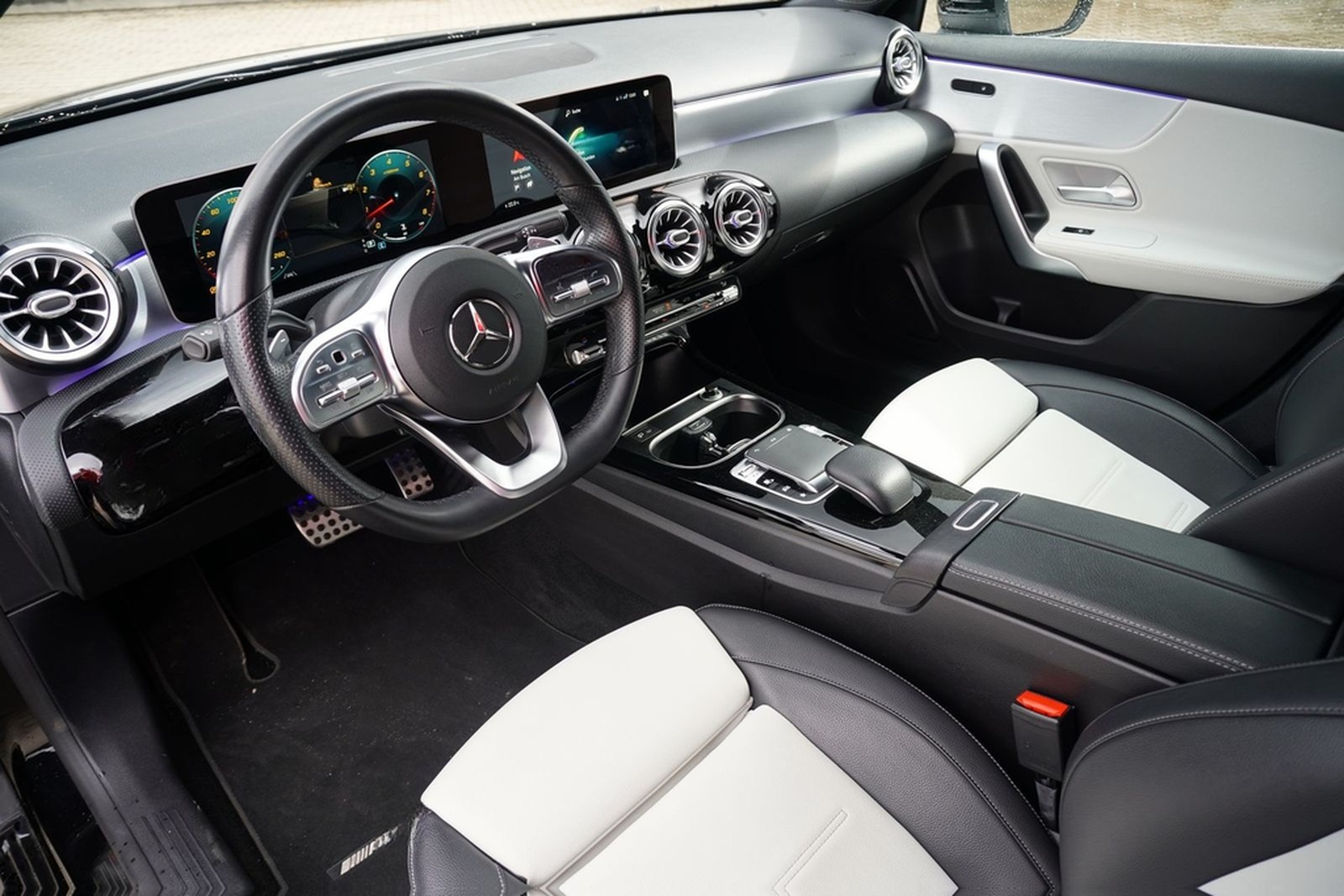Mercedes-Benz A250 AMG Line LED Navi Virtual Cockpit Bluetooth foto 11
