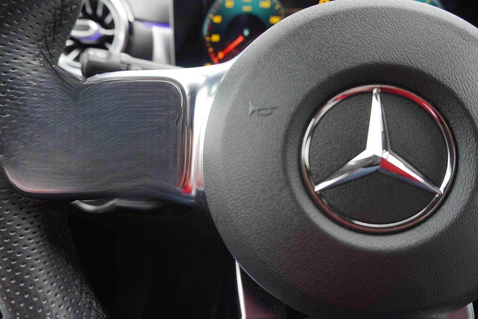 Mercedes-Benz A250 AMG Line LED Navi Virtual Cockpit Bluetooth foto 14